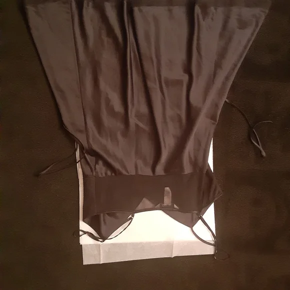 Black Negligee - Picture 7 of 12